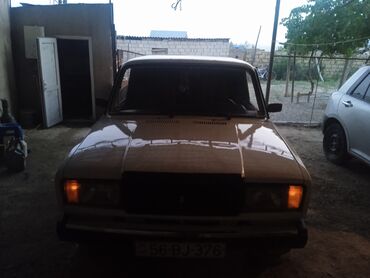 findiq yigan masin: VAZ (LADA) 2107: 1.5 l | 2004 il | 29 km Sedan