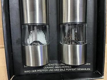 Ostali kuhinjski aparati: Električne mlinice za so i biber – set od 2 komada - Kućište od — 5