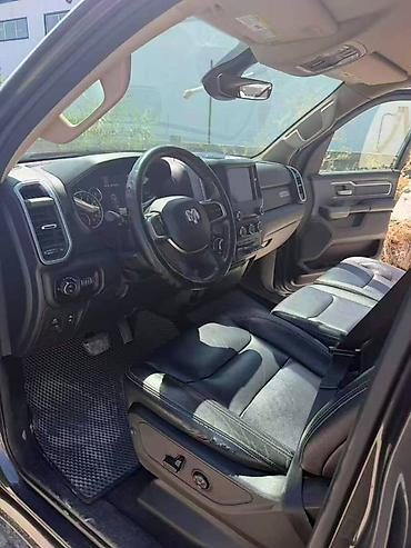 Грузовики: RAM 1500 Crew Cab — брутальный полноразмерный пикап с акцентом на мощь — 3