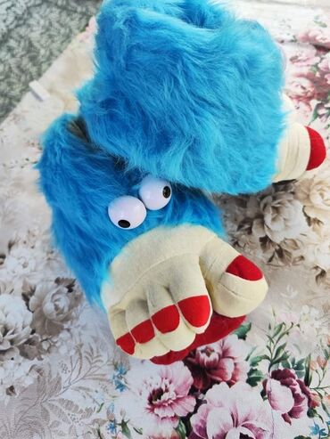 Papuče: Kucne patofne. Vise boja. Jedan dezen. Velicine su uradjene na — 1