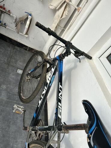 velosiped ucuz: İşlənmiş Dağ velosipedi Giant, 26", sürətlərin sayı: 27