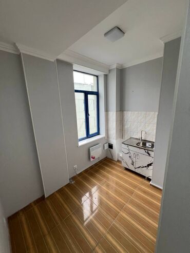 аренда квартир в бишкеке район восток 5: 1 бөлмө, 31 кв. м, Жеке план, 5 кабат, Евроремонт