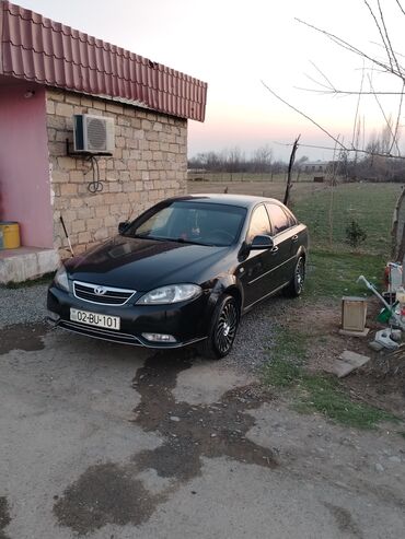 mersedes maşınlar: Daewoo Gentra: 1.5 l | 2014 il Sedan