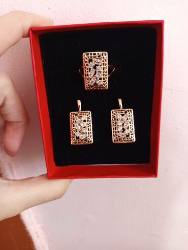 Tuflilər: Üzük və sırğalar - Metal: qızılı tonlu qirmizi rus qizili rengi - — 34