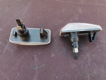 Auto delovi: Bocni migavac na krilu Lada 110-111-112. Novo. Ruske proizvodnje. Cena — 8