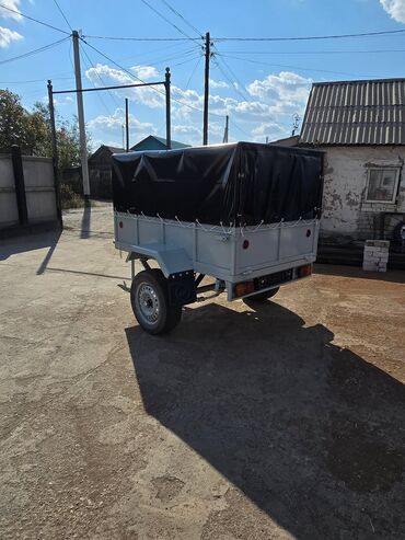 Qoşqular: Yük qoşqusu – tək oxlu, yanları hündür, karkaslı və brezent örtüklü - — 4