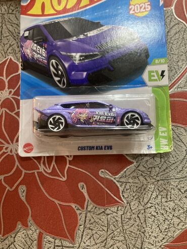 Avtomobil modelləri: Məhsul: Hot Wheels die-cast maşınları – EV mövzusu Dəst tərkibi: - — 23