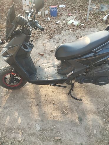 шины на внедорожник: Скутер MANAS, черный, дорожный/городской класс. Основные