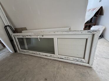 Деревянные окна: Balkon ucun pencere ve qapı.Müxtəlif binalarda, həmçinin evlərdə