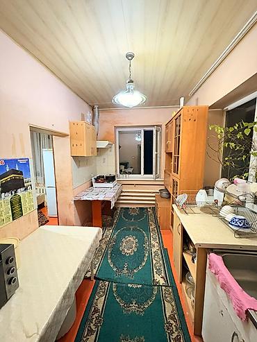 Продажа коттеджей и домов: Сдаю дом 100 кв м подвал үч 10 сот времянка отоливается Центральная — 2