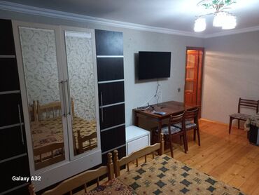 Mənzil kirayələyirəm: 1 otaqlı, 35 kv. m — 2