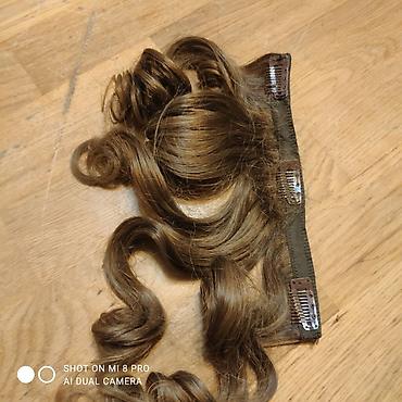 sac aksesuarları: Salon bağlandığı üçün bəzi saç aksesuarları, gəlin taçları, zavivka — 5