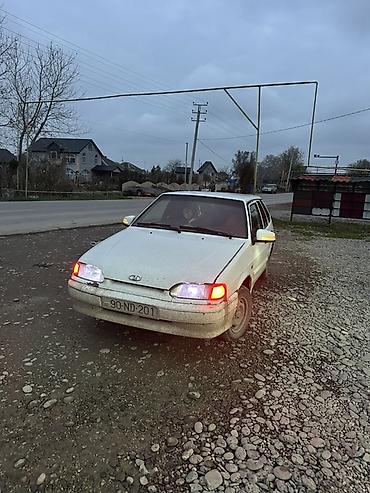 VAZ (LADA): Avtomobil: Lada Samara (VAZ 2114) hatchback, ağ rəng Kuzov: 5 qapılı — 5