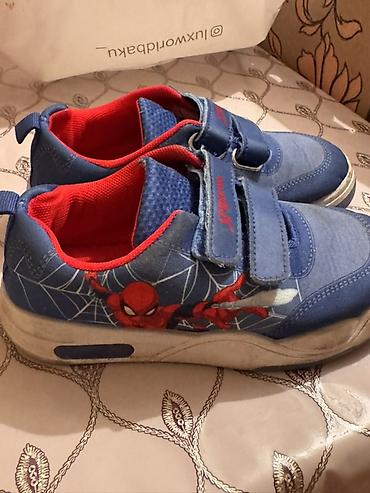 ucuz kask: Uşaq idman ayaqqabısı – Spider‑Man dizaynı - Rəng: mavi (qırmızı — 1