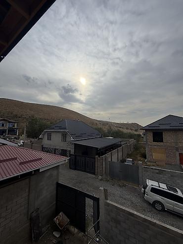 дома в покровке: 6 комнат, 264 м², 6 соток, Бишкек, АУЦА Собственник — 2
