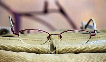 Naočare: GUESS semi ram Original Perfektan. GUESS dioptrijski semi (polu) ram u — 1