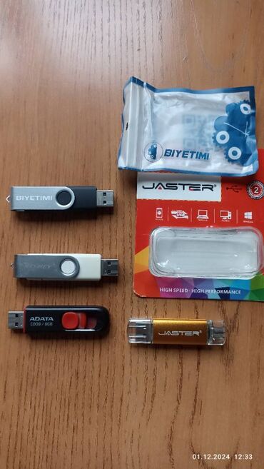 флешка на компьютер: Продаю комплектующие для пк флешки USB на 8 и 64 гб.не работают .цена