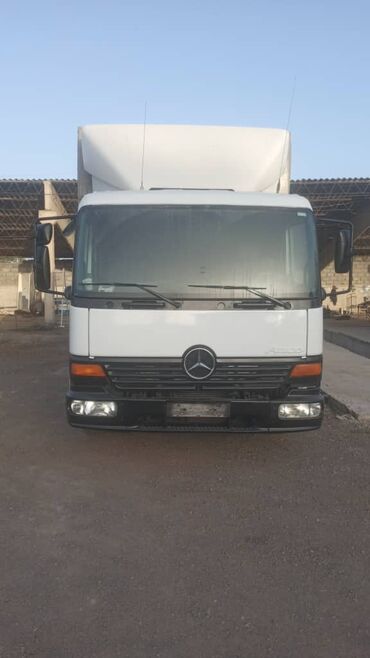 портер с грузчиками: Грузовик, Mercedes-Benz, Стандарт, 7 т, Б/у