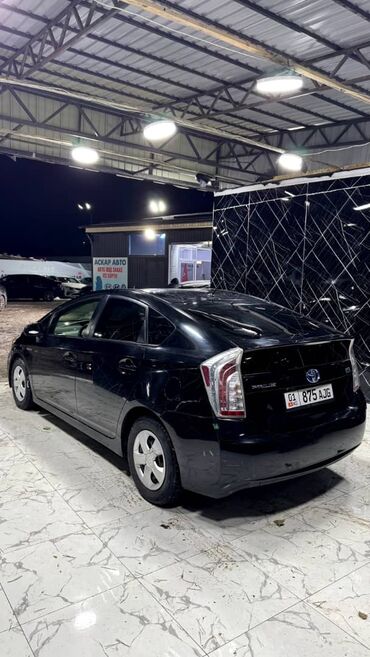 Toyota: Toyota Prius: 2015 г., Гибрид — 5