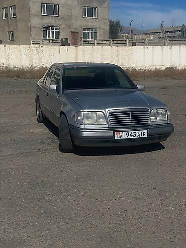 Продажа авто: Mercedes-Benz W124: 1993 г., 3.2 л, Автомат, Бензин, Седан — 4