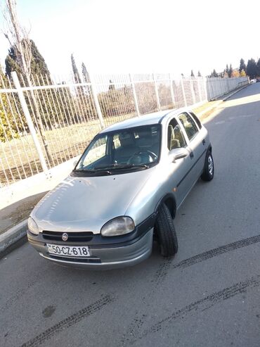 vita masin: Opel Vita: 1.6 l | 1997 il 250000 km Hetçbek