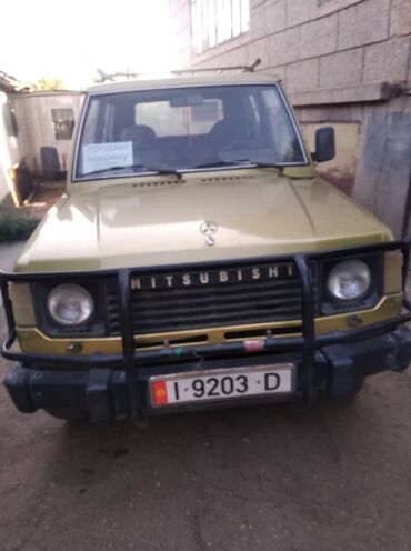 митсубиси мини: Mitsubishi Pajero: 1985 г., 2.6 л, Механика, Бензин, Внедорожник