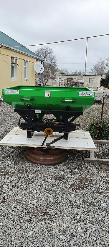 Traktorlar: Belarus MTZ təkərli traktor və asılan püskürdücü və gübrə səpənlə -da lalafo.az — 11 Traktorlar: Belarus MTZ təkərli traktor və asılan püskürdücü və gübrə səpənlə — 11