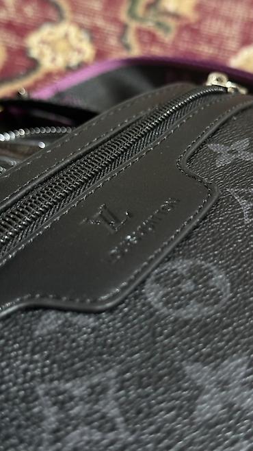 барсетка луи: Барсетка, Louis Vuitton, Материал: Экокожа, Застежка на молнии, Новый — 4