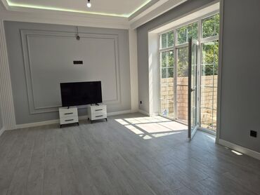 Mətbəx mebeli: Mətbəx və sanitar qovşağı üçün tam dəst mebel və avadanlıq Mətbəx: - — 6