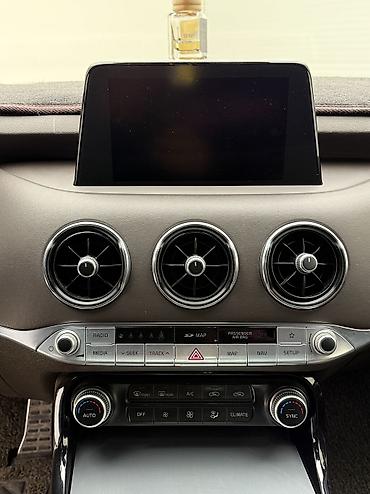 Kia: Kia Stinger: 2019 г., 2.2 л, Автомат, Дизель, Хэтчбэк — 14