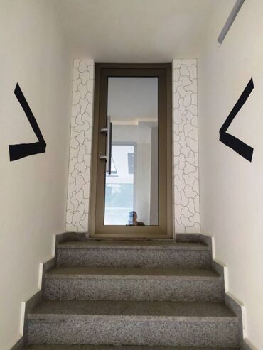 Digər kommersiya daşınmaz əmlakı: Nərimanov rayonu 2 mərtəbəli,sahəsi 100 kv/m olan, 2 otağlı obyekt — 9