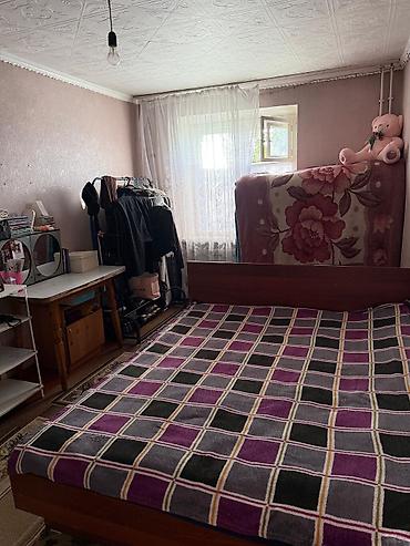 Продажа квартир: Продается 2 х ком кв, в г Карабалта 43,4 кв, 2 эт, комнаты — 8