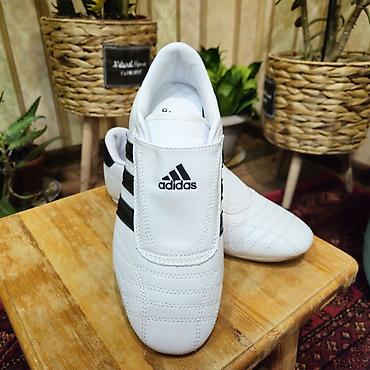 white: Кроссовки, 40.5, Adidas, Новый, цвет - Белый, Платная доставка — 2