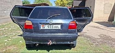 гольф автомобиль: Volkswagen Golf: 1992 г., 1.8 л, Седан — 8