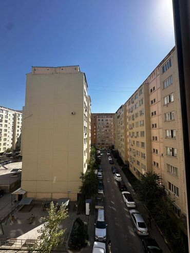мкр улан продаю квартиру: 1 комната, 45 м², 106 серия улучшенная, 5 этаж, Косметический ремонт