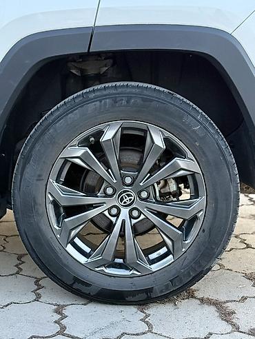 Toyota: Toyota RAV4: 2022 г., 2.5 л, Автомат, Гибрид, Кроссовер — 17