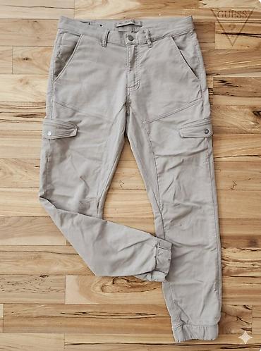 GUESS muške pantalone – model cargo/jogger, br 32, mekane, rastegljive