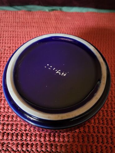 Ostali kućni dekor: Satula nova japanski porcelan. 80te. Visina. 5,5cm. Precnik — 12