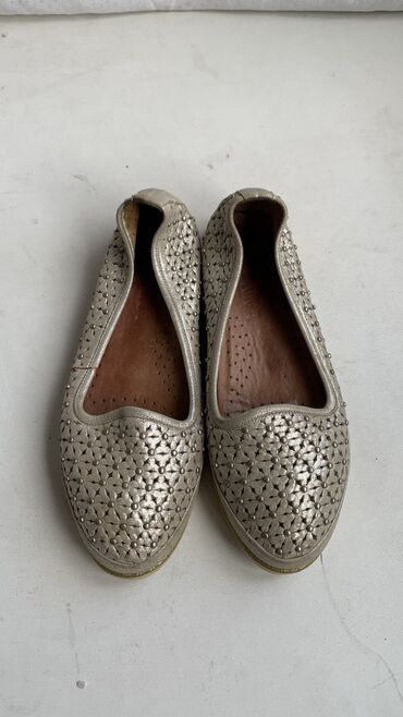 турецкая обувь бишкек: Туфли 37, цвет - Бежевый