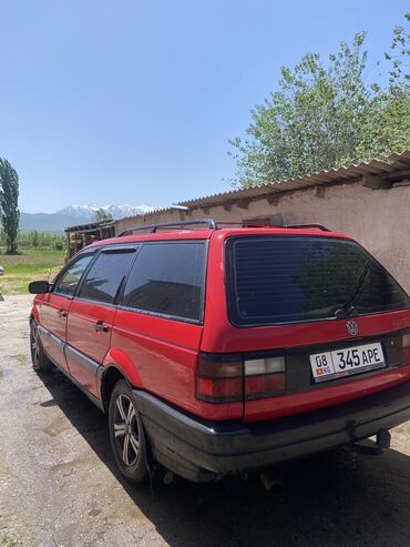 машина авди: Volkswagen Passat: 1991 г., 1.8 л, Механика, Газ, Универсал
