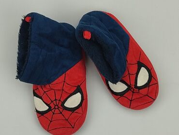 śmieszne kapcie dla chłopca: Slippers 33, Used