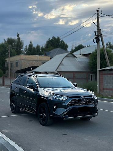 бампер раф4: Toyota RAV4: 2020 г., 2.5 л, Автомат, Гибрид, Кроссовер — 1