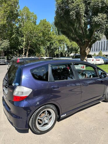 машина жыга: Honda Fit: 2007 г., 1.5 л, Автомат, Бензин, Хетчбек