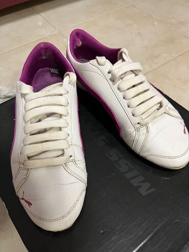 bele patike i odelo: Puma, 37, color - White