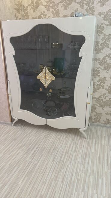 ağ qara şəkillər çəkmək: Б/у, ТВ подставка, Турция