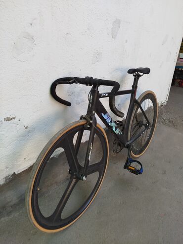 фикс рама s: Трековый/фиксед велосипед с агрессивной геометрией - Рама и вилка