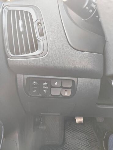 Kia: Kia Rio: 1.1 l | 2012 il Hetçbek — 2