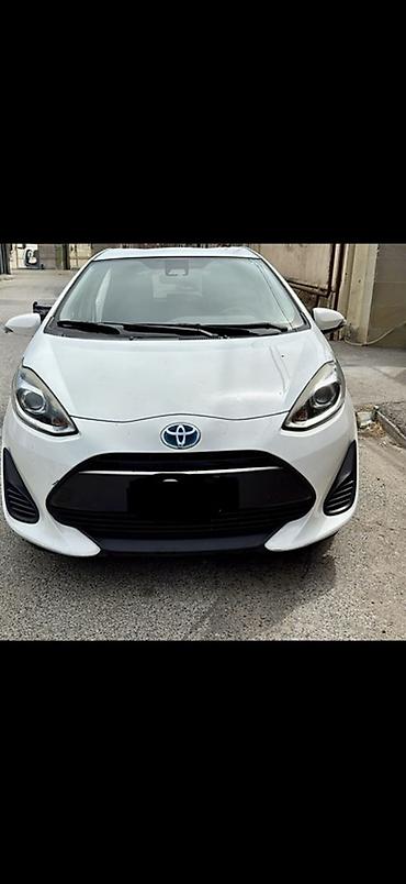 Toyota Aqua: 1.5 l | Hetçbek lalafo.az -da Toyota Aqua: 1.5 l | Hetçbek