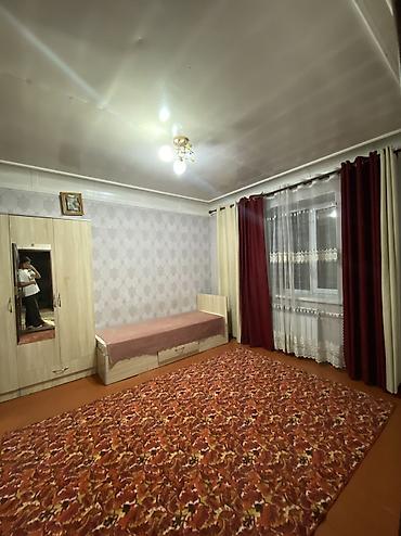 Долгосрочная аренда домов: 🏡 Сдаётся дом в Г.Манас. ✨ Со всеми удобствами: ❄️ 2 кондиционера 🛋️ — 12