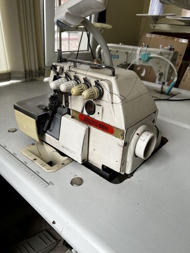 5 ти нитка: Швейная машина Полуавтомат